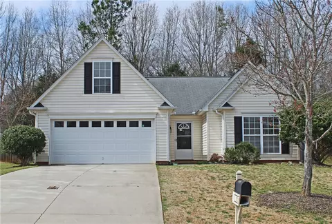 113 Hickory Run Dr, Easley, SC 29642 photo 1