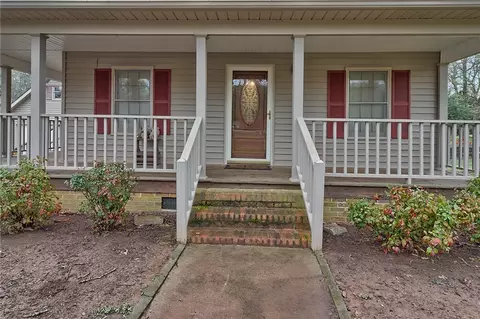 300 Hamilton Forest Dr, Easley, SC 29640 photo 4