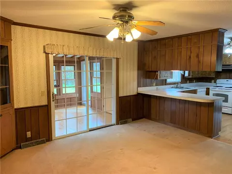 208 Raines Rd, Pickens, SC 29671 photo 10