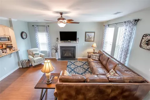 351 Avendell Dr, Easley, SC 29642 photo 3