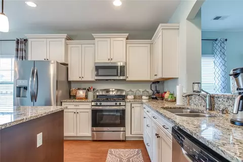 351 Avendell Dr, Easley, SC 29642 photo 5