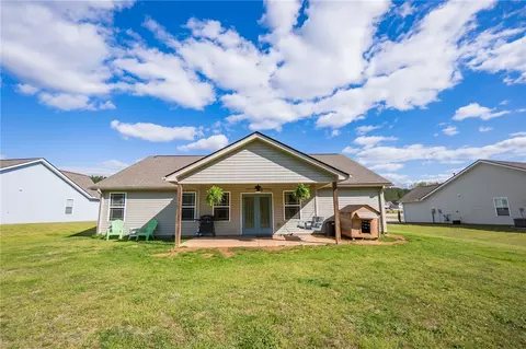 165 Madison Pointe Dr, Seneca, SC 29678 photo 5