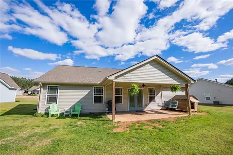 165 Madison Pointe Dr, Seneca, SC 29678 photo 4