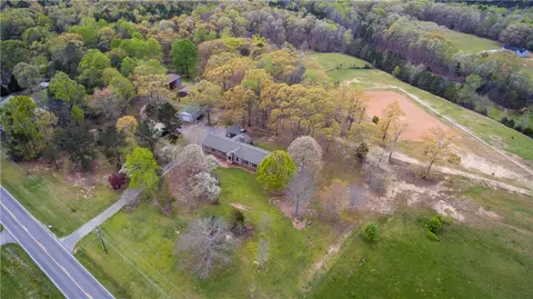 548 Cooley Bridge Rd, Pelzer, SC 29669 photo 1