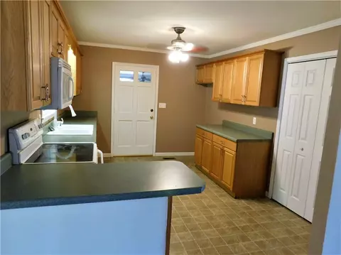 505 Hickory Ln, Pendleton, SC 29670 photo 9