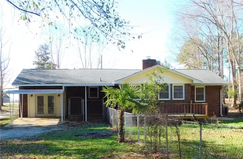 505 Hickory Ln, Pendleton, SC 29670 photo 3
