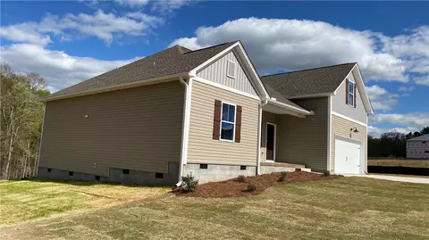 183 Sunny Point Loop, Central, SC 29630 photo 5