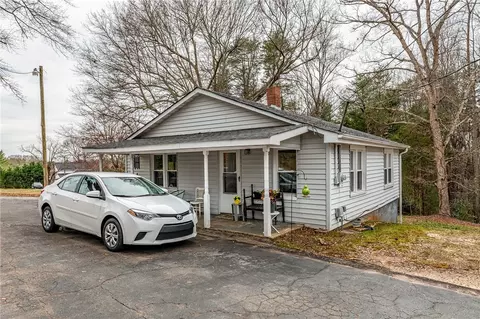 1039 Johnson Rd, Easley, SC 29642 photo 2