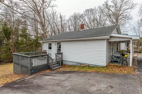 1039 Johnson Rd, Easley, SC 29642 photo 3