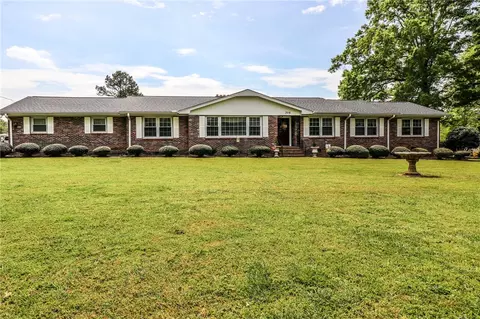 308 Brook St, Honea Path, SC 29654 photo 2