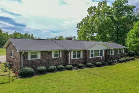 308 Brook St, Honea Path, SC 29654 photo 1