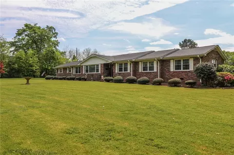 308 Brook St, Honea Path, SC 29654 photo 3
