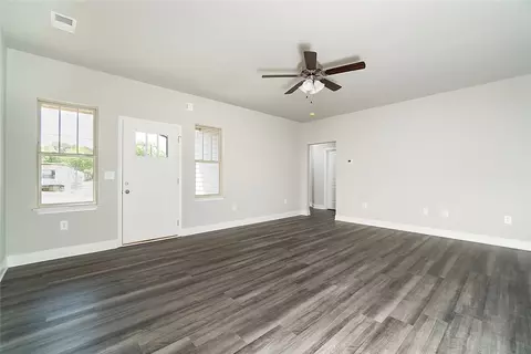 520 W 2nd Ave, Easley, SC 29640 photo 3