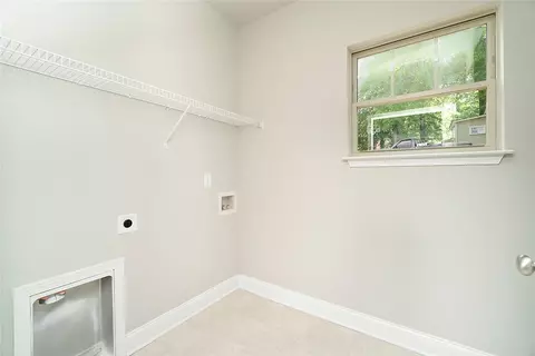 520 W 2nd Ave, Easley, SC 29640 photo 9
