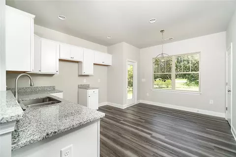 520 W 2nd Ave, Easley, SC 29640 photo 5
