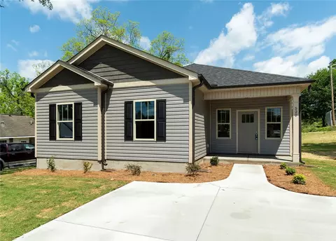 520 W 2nd Ave, Easley, SC 29640 photo 1