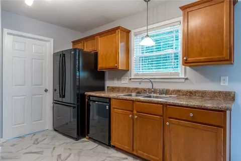 108 E King Rd, Greer, SC 29651 photo 11