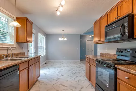 108 E King Rd, Greer, SC 29651 photo 10