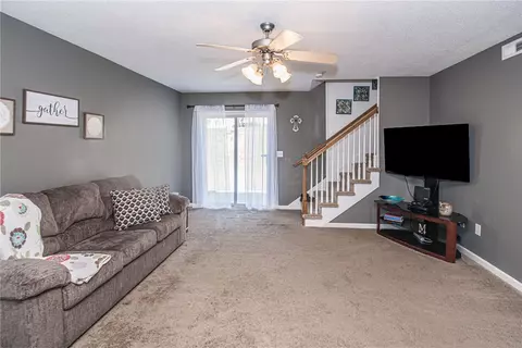 112 Glazed Oak Dr, Easley, SC 29640 photo 5