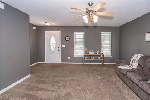 112 Glazed Oak Dr, Easley, SC 29640 photo 7