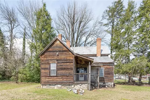 802 E Main St, Walhalla, SC 29691 photo 4