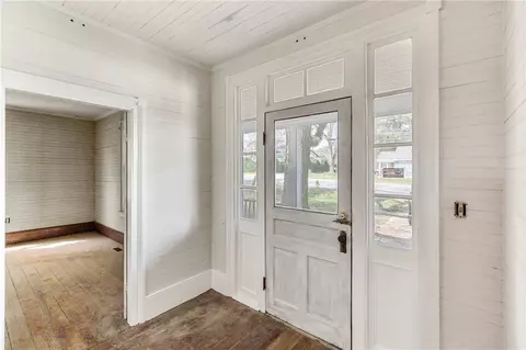 802 E Main St, Walhalla, SC 29691 photo 8