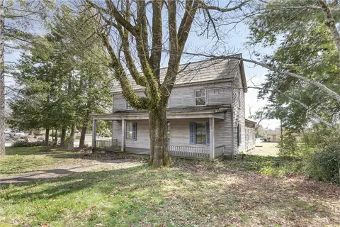 802 E Main St, Walhalla, SC 29691 photo 3