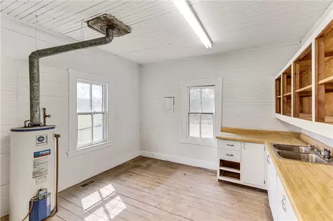 802 E Main St, Walhalla, SC 29691 photo 24