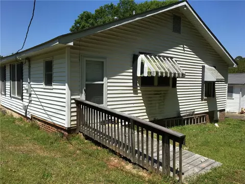 109 Rouse St, Honea Path, SC 29654 photo 4