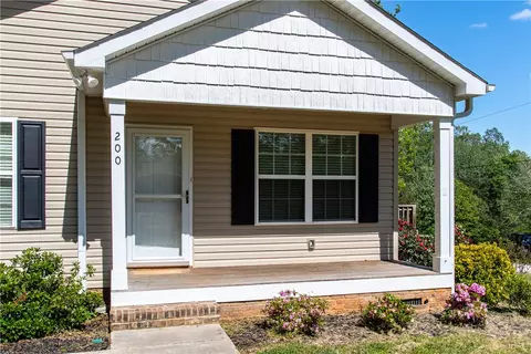 200 Whitten St, Easley, SC 29640 photo 5