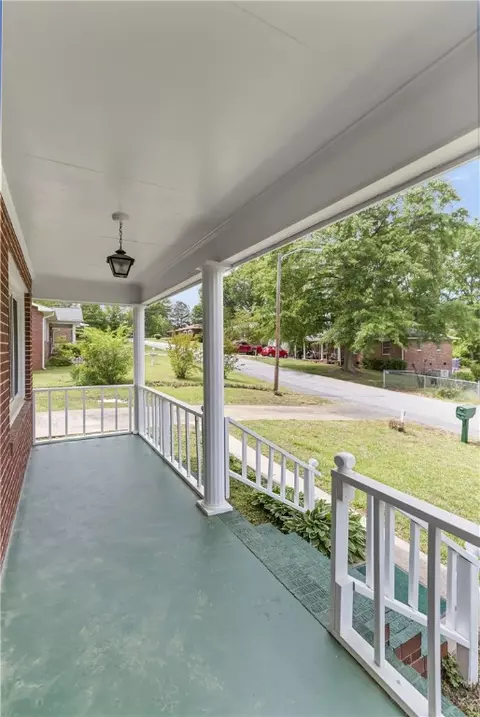 16 E Glendale St, Honea Path, SC 29654 photo 4