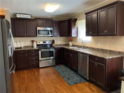 16 C St, Williamston, SC 29697 photo 2
