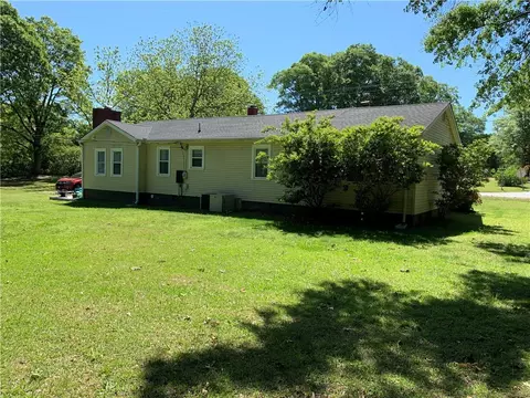 16 C St, Williamston, SC 29697 photo 31