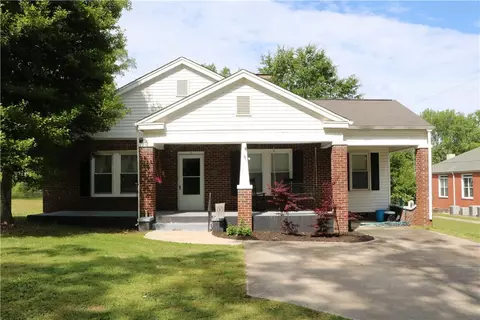 206 S Main St, Honea Path, SC 29654 photo 1