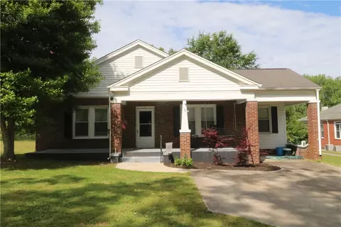 206 S Main St, Honea Path, SC 29654 photo 2