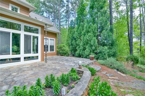 408 E Waterside Dr, Seneca, SC 29672 photo 9
