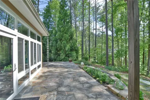 408 E Waterside Dr, Seneca, SC 29672 photo 8