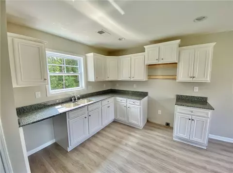135 Sunny Point Loop, Central, SC 29630 photo 8
