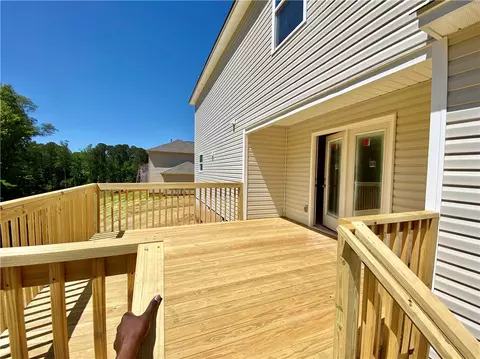 135 Sunny Point Loop, Central, SC 29630 photo 4