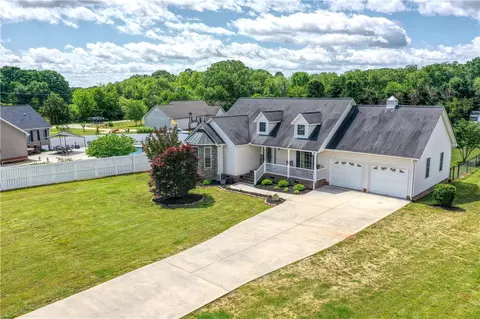 103 Larkspur Ln, Pendleton, SC 29670 photo 3