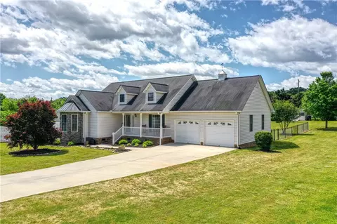 103 Larkspur Ln, Pendleton, SC 29670 photo 1