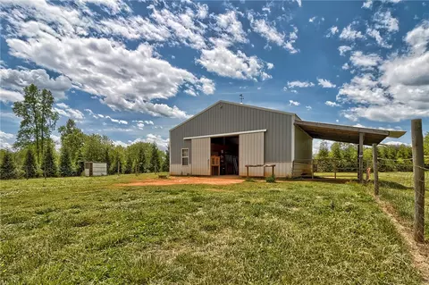 612 E Preston Mcdaniel Rd, Pickens, SC 29671 photo 5