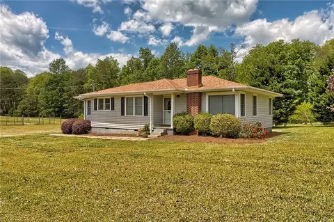 612 E Preston Mcdaniel Rd, Pickens, SC 29671 photo 1