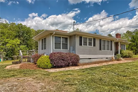 612 E Preston Mcdaniel Rd, Pickens, SC 29671 photo 3