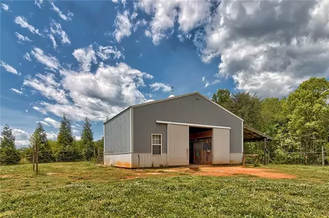 612 E Preston Mcdaniel Rd, Pickens, SC 29671 photo 6