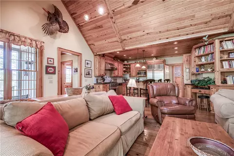 185 Hemlock Cove Rd, Sunset, SC 29685 photo 9