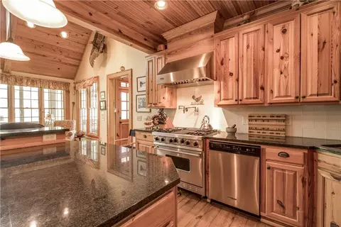 185 Hemlock Cove Rd, Sunset, SC 29685 photo 12