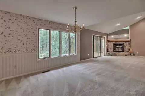 8 Commodore Dr, Salem, SC 29676 photo 9