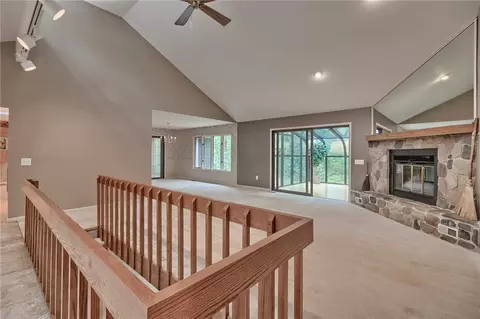 8 Commodore Dr, Salem, SC 29676 photo 4