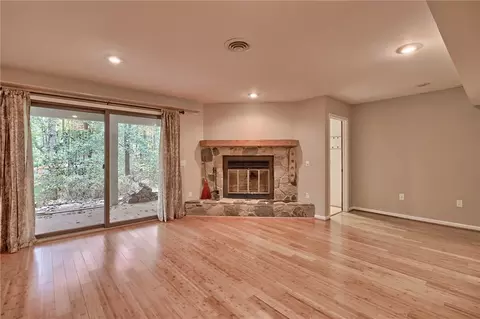 8 Commodore Dr, Salem, SC 29676 photo 27